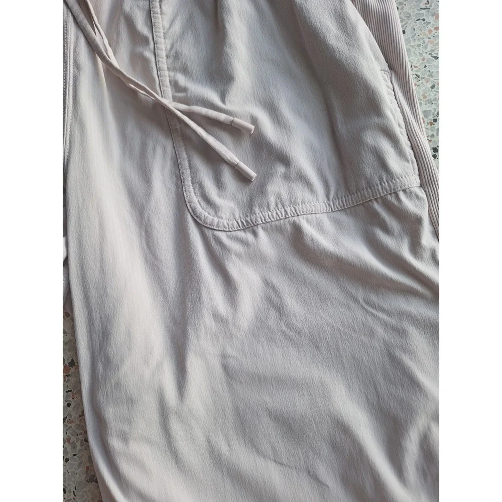 111 Lululemon Beyond the Studio Jogger *Lined - Picture 6 of 14